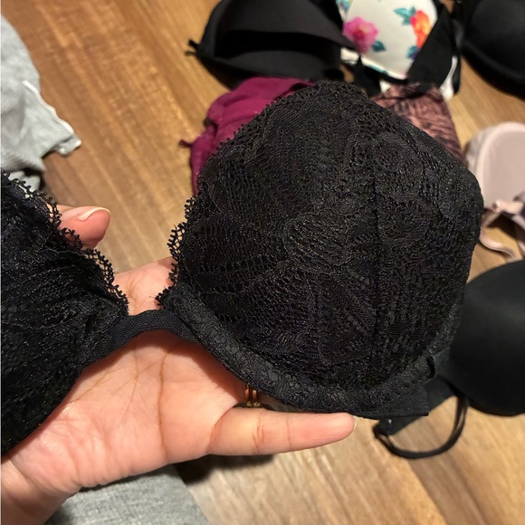 Victoria's Secret Bra Bundle - Black, Maroon, Floral, Light Pink | Size 32A /34A - Picture 4 of 7